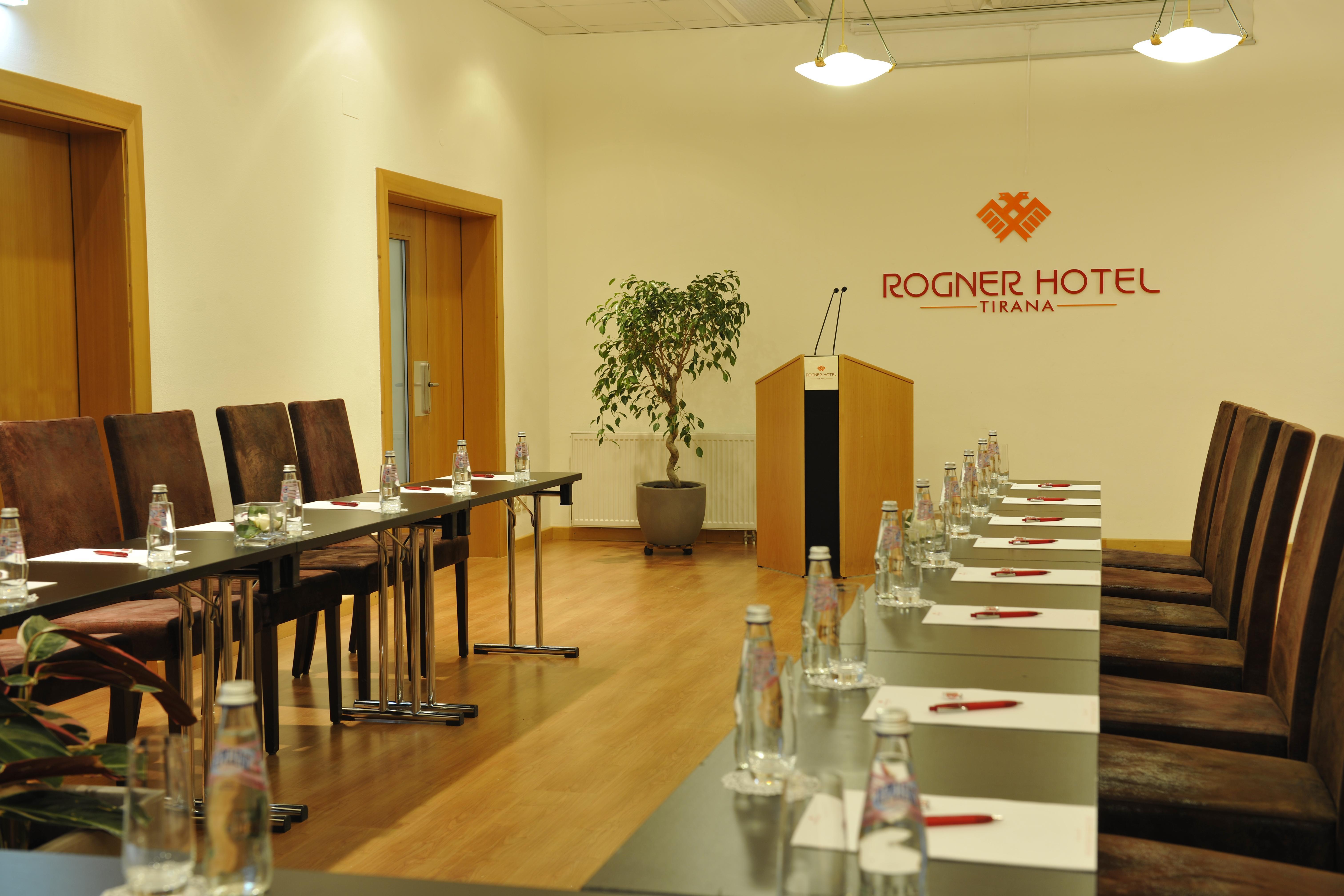 Rogner Hotel Тирана Экстерьер фото